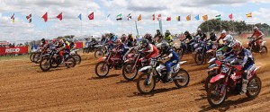 Momento de la salida de la carrera de MX125 en La Salgada.